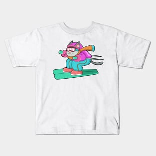 Cat as Ski jumper with Ski & Ski goggles Kids T-Shirt